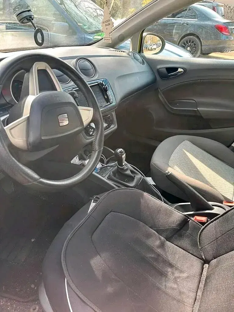 Gebraucht Seat Ibiza 86 PS (63 kW) 2012 Grün Kleinwagen