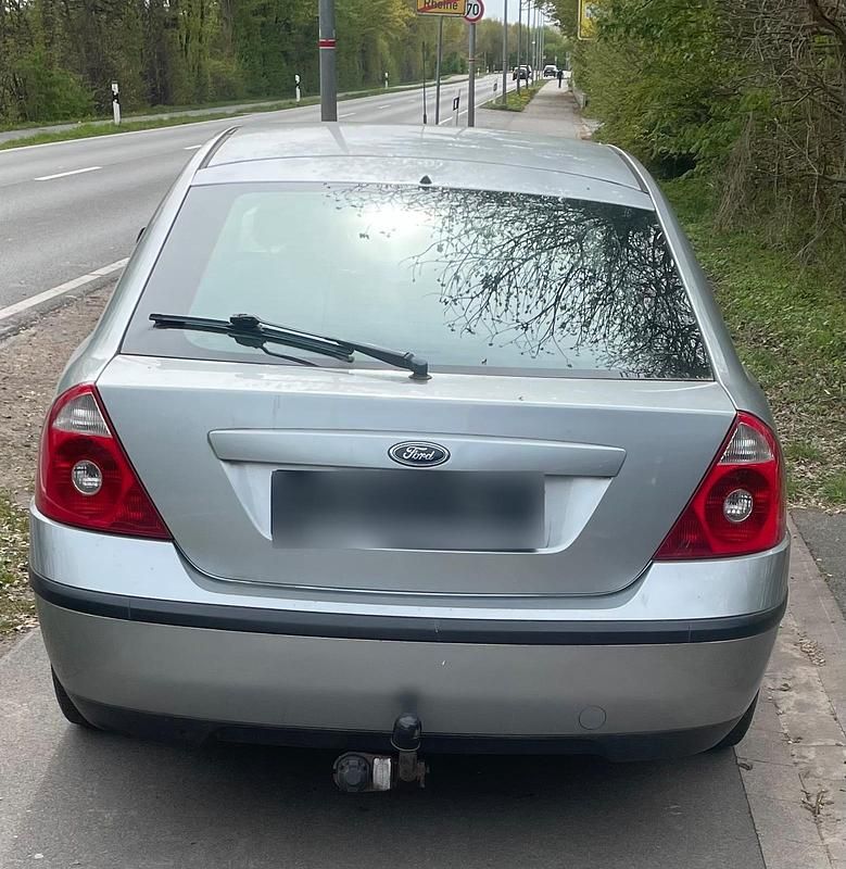 Gebraucht Ford Mondeo 116 PS (85 kW) 2004 Grau Limousine