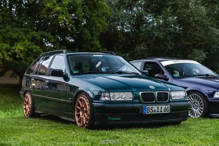 Grün Gebraucht 1997 BMW 316 Kombi | 3.300 € (Teuer) - Bild 1/4