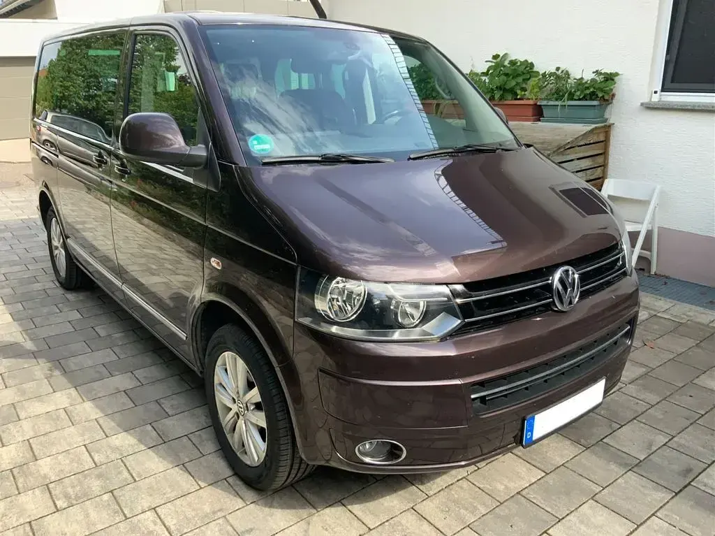 Używany VW T5 140 KM (102 kW) 2012 Brązowy Van