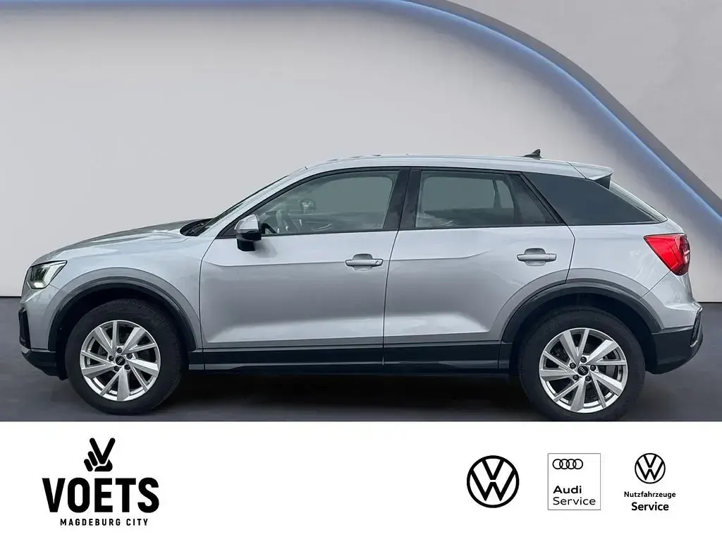 Gebraucht Audi Q2 Advanced 150 PS (110 kW) 2022 Silber SUV