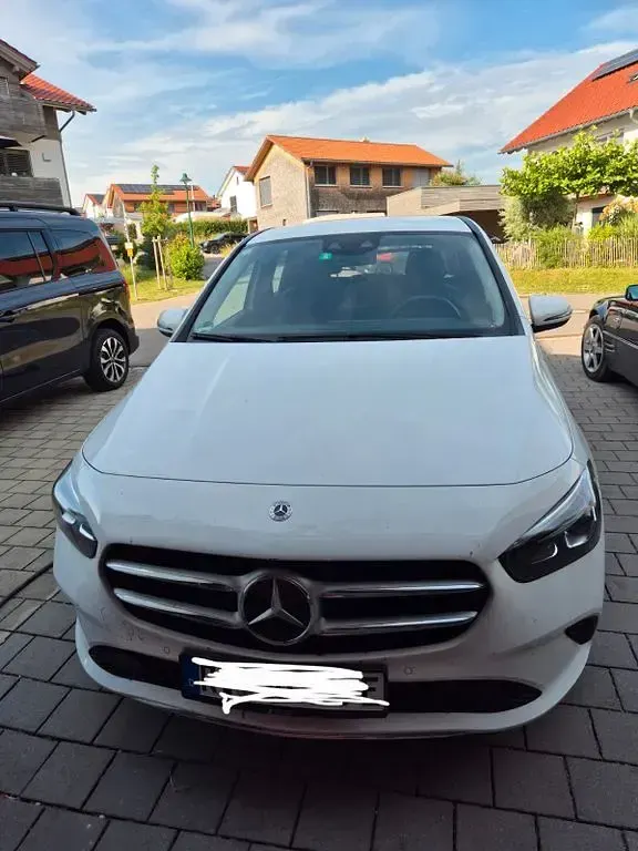 Gebraucht Mercedes B250 218 PS (160 kW) 2021 Weiß Kleinwagen