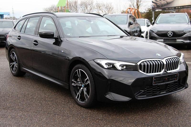 Gebraucht BMW 330 M Sport 245 PS (180 kW) 2024 Schwarz Kombi