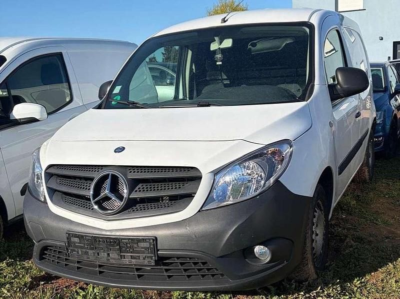 Gebraucht Mercedes Citan 109 90 PS (66 kW) 2018 Arktikweiss Van / Kleinbus
