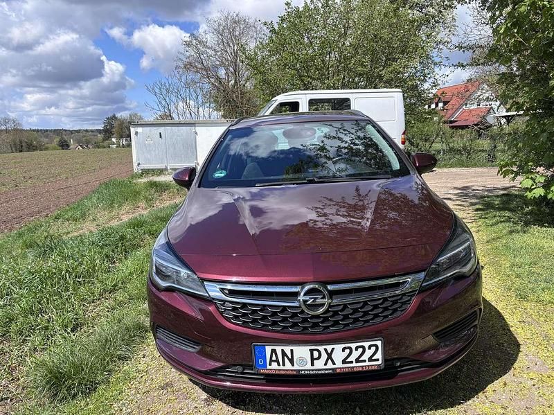 Usata Opel Astra Edition 110 CV (80 kW) 2017 Berlina