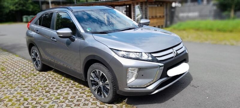 Grau Gebraucht 2021 Mitsubishi Eclipse Cross SUV | 17.500 € (Superpreis) - Bild 1/4