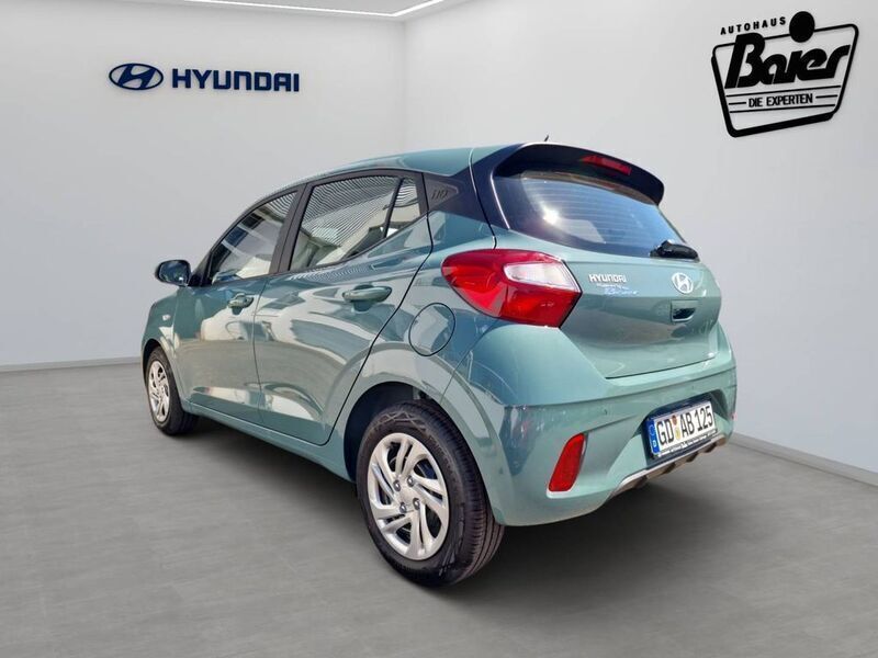 Neu Hyundai i10 Select 63 PS (46 kW) 2025 Grün Kleinwagen