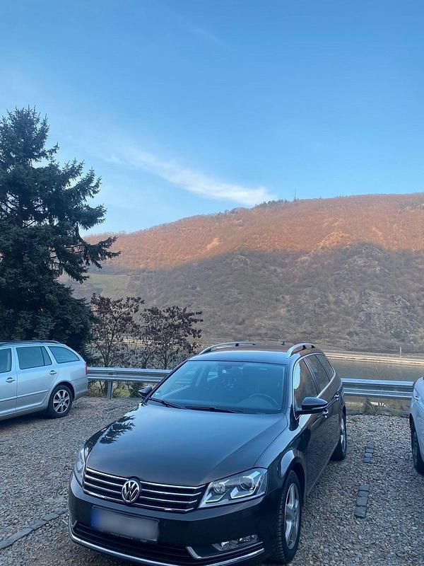 Gebraucht VW Passat 140 PS (102 kW) 2012 Braun Kombi