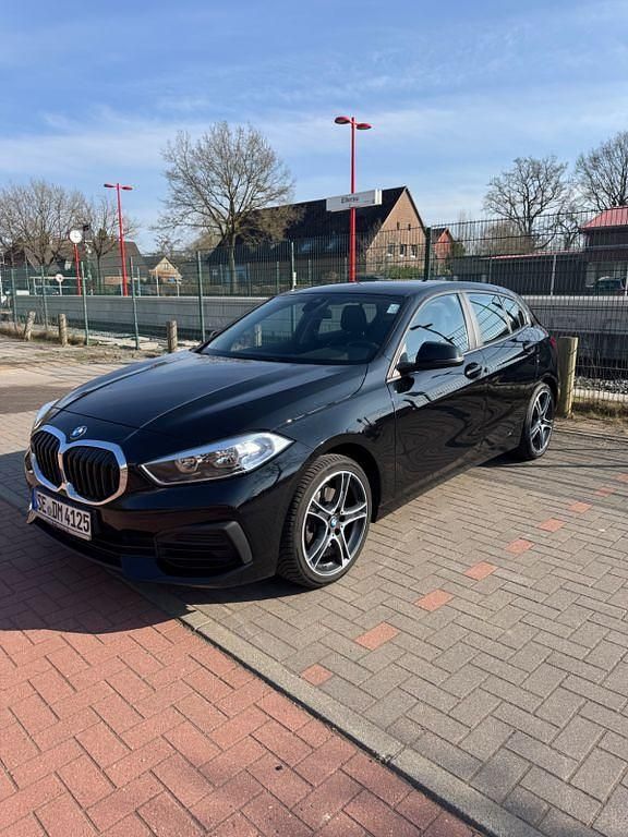 Gebraucht BMW 118 Advantage 140 PS (102 kW) 2020 Schwarz Kleinwagen
