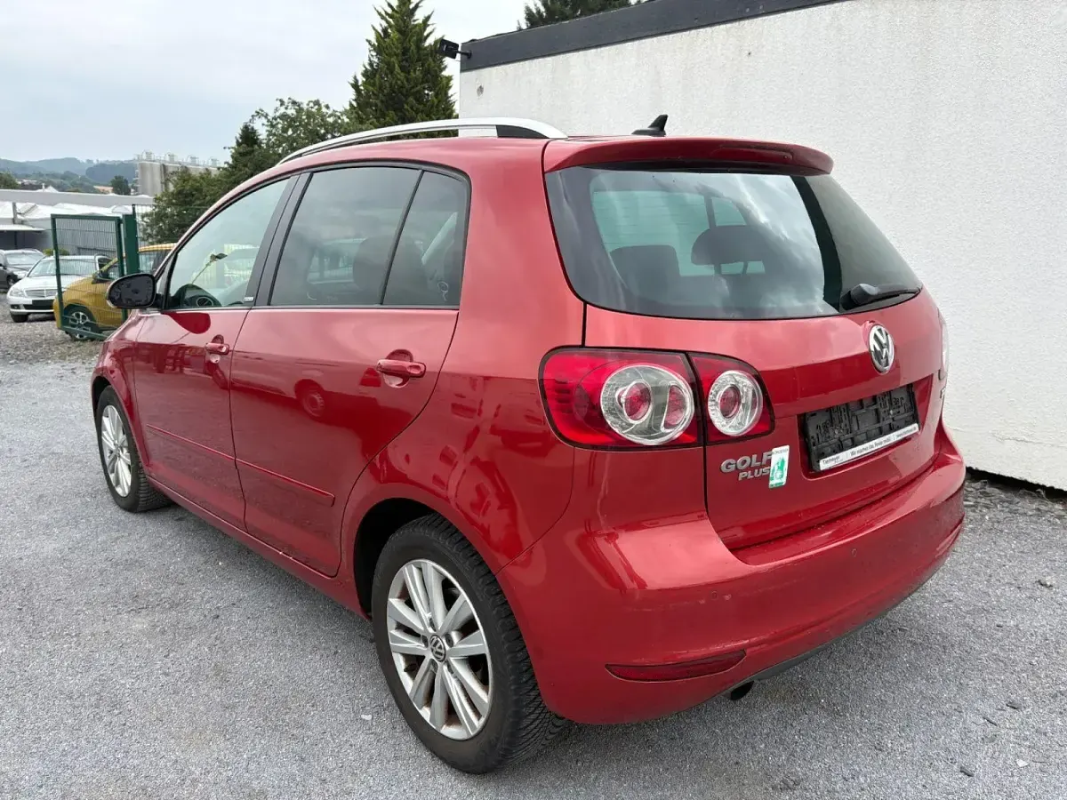 Gebraucht VW Golf Plus Style 105 PS (77 kW) 2011 Rot Van / Kleinbus