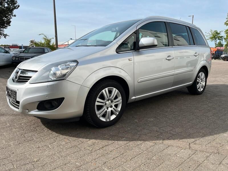 Silber Gebraucht 2013 Opel Zafira Van / Kleinbus | 3.900 € (Superpreis) - Bild 1/4