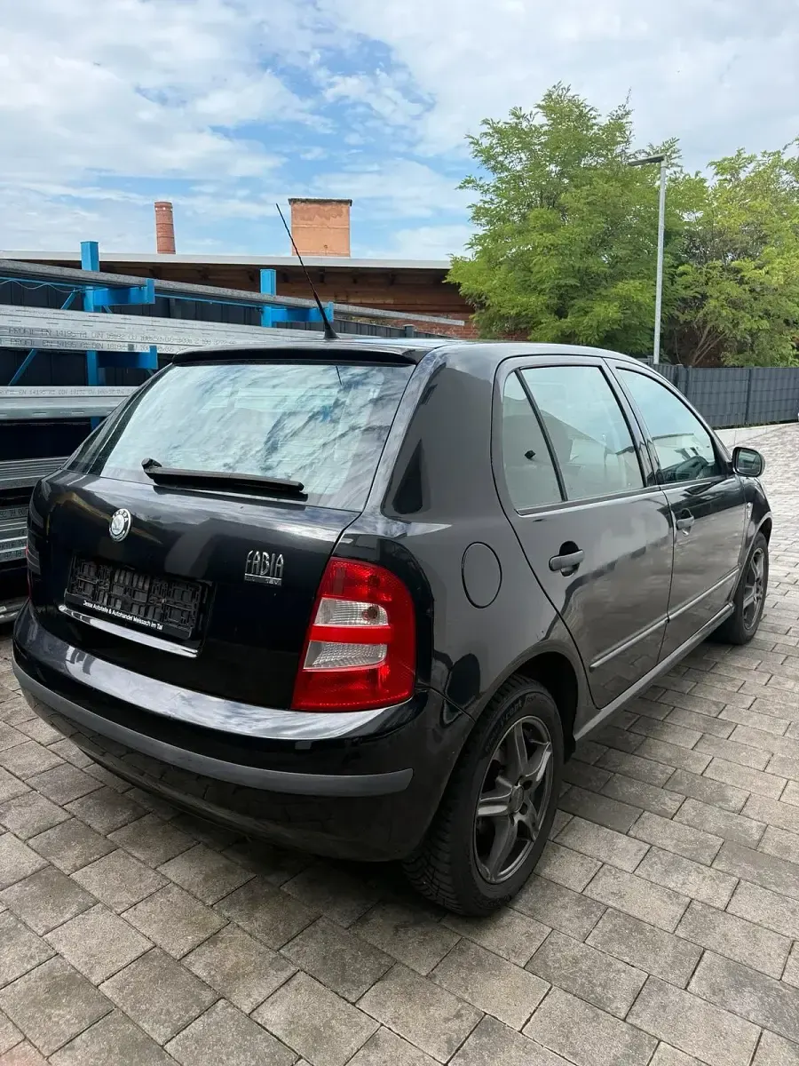 Gebraucht Skoda Fabia 101 PS (74 kW) 2002 Schwarz Kleinwagen