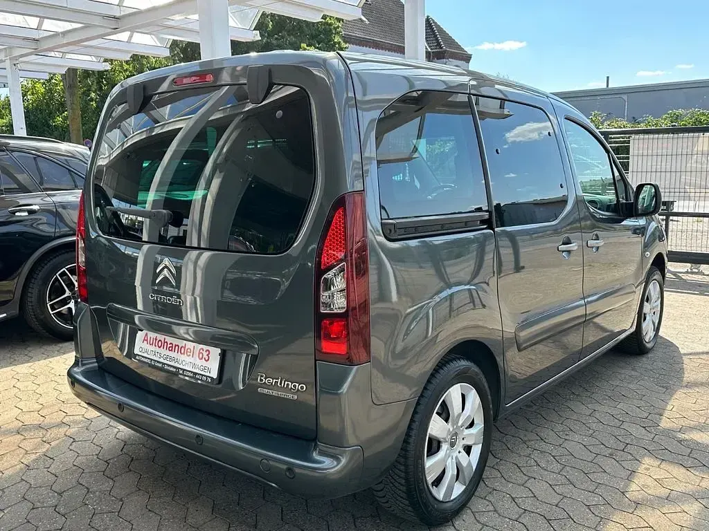Gebraucht Citroën Berlingo SELECTION 110 PS (80 kW) 2018 Blau Van / Kleinbus