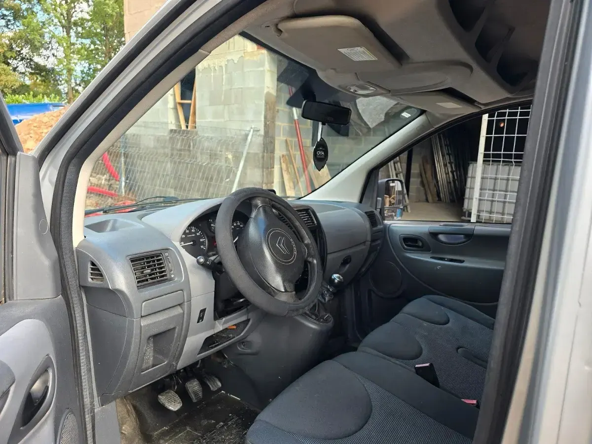 Gebraucht Citroën Jumpy 120 PS (88 kW) 2011 Silber Van / Kleinbus