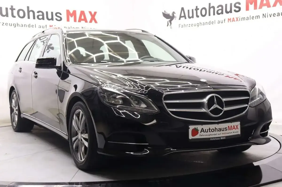 Gebraucht Mercedes E200 Avantgarde 184 PS (135 kW) 2016 Schwarz Limousine