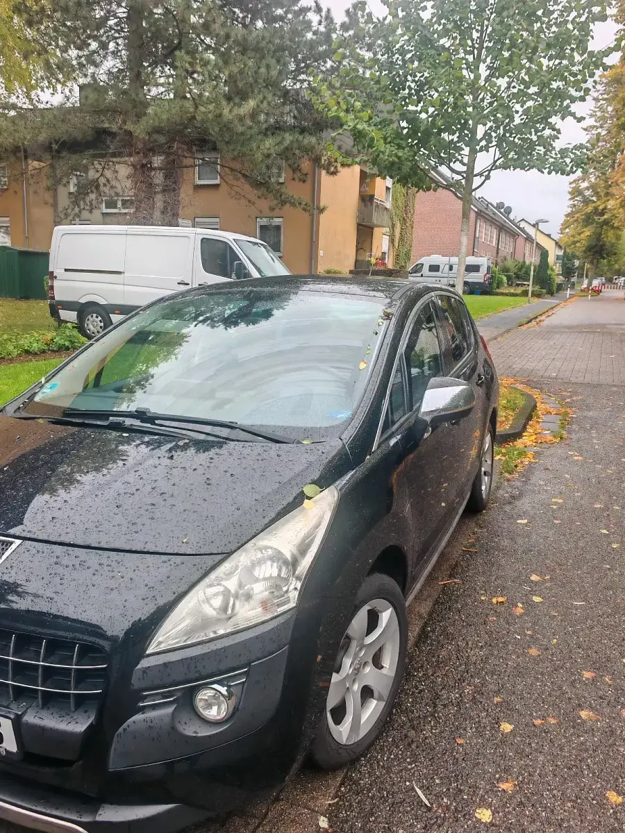 Gebraucht Peugeot 3008 156 PS (114 kW) 2011 Schwarz Kombi