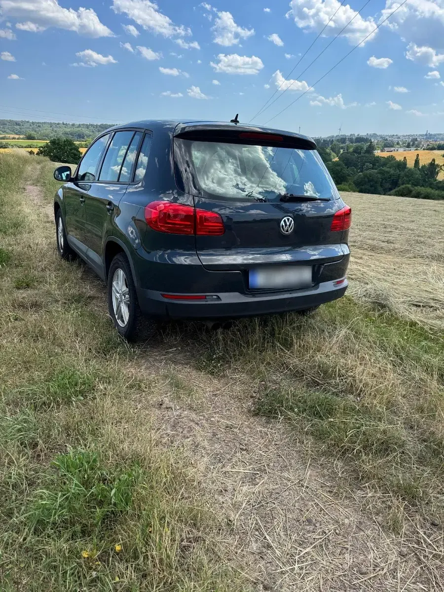 Gebraucht VW Tiguan 122 PS (89 kW) 2015 Grau SUV