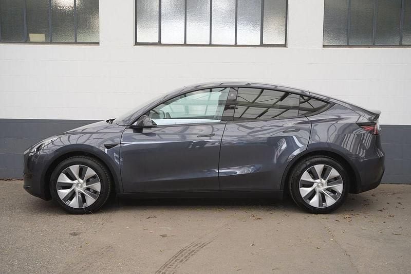 Gebraucht Tesla Model Y Standard Range 219 kW (299 PS) 2023 Grau SUV