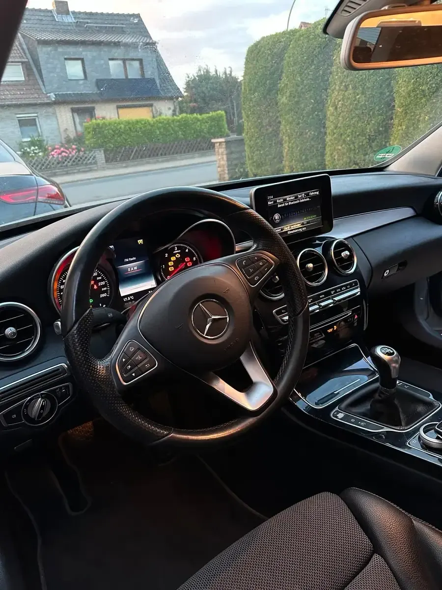 Gebraucht Mercedes C200 136 PS (100 kW) 2015 Grau Limousine