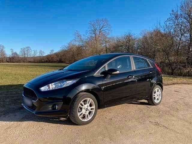 Gebraucht Ford Fiesta Celebration 101 PS (74 kW) 2017 Schwarz Kleinwagen
