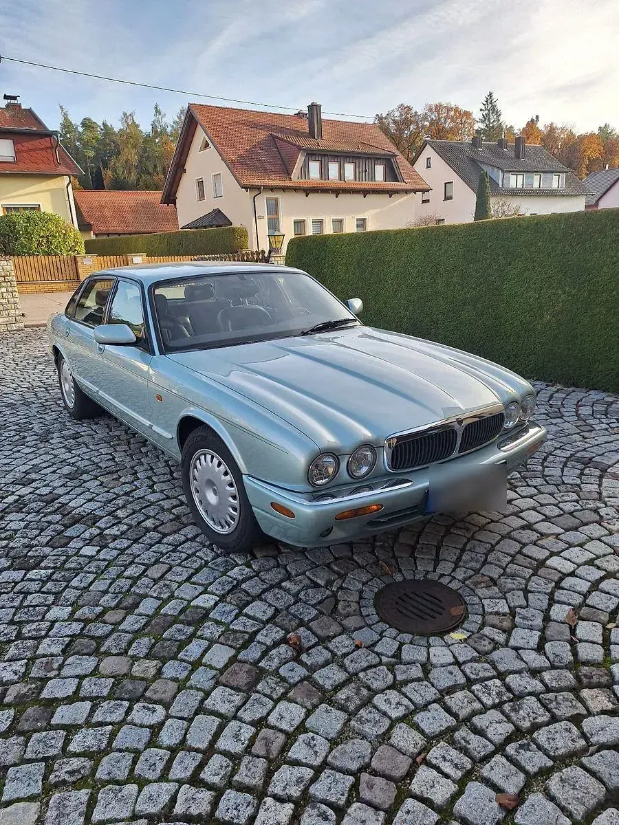Gebraucht Jaguar XJ8 237 PS (174 kW) 1999 Grün Limousine