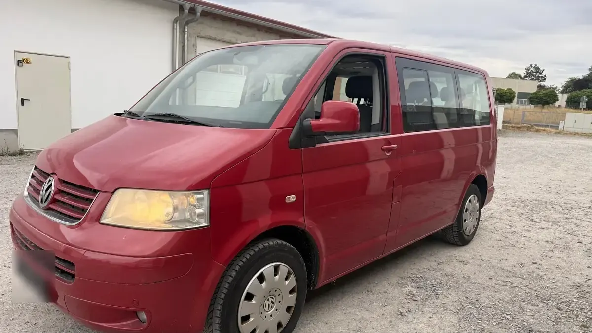 Gebraucht VW Caravelle 131 PS (96 kW) 2009 Rot Van