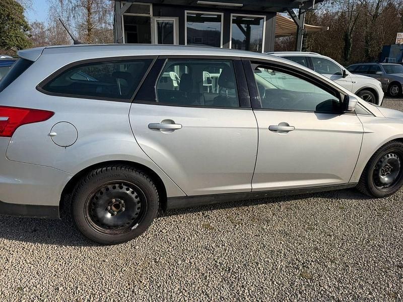 Gebraucht Ford Focus Business Edition 101 PS (74 kW) 2018 Silber Limousine