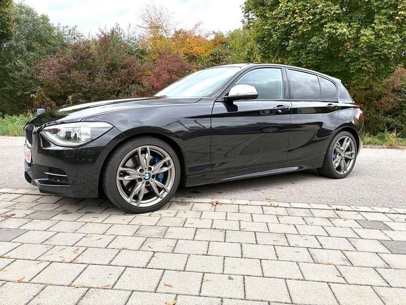 Schwarz Gebraucht 2014 BMW M135 Advantage Kleinwagen | 16.900 € (Guter Preis) - Bild 1/4