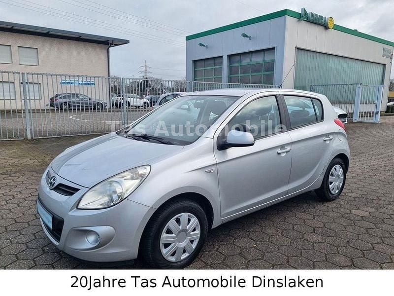 Gebraucht Hyundai i20 Comfort 77 PS (56 kW) 2010 Grau Kleinwagen