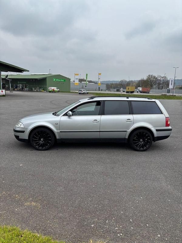 Gebraucht VW Passat 101 PS (74 kW) 2001 Silber Kombi