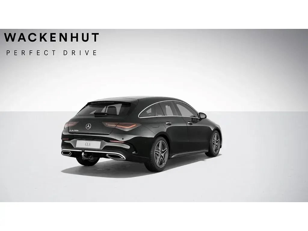 Gebraucht Mercedes CLA250 163 PS (119 kW) 2023 Schwarz Coupé