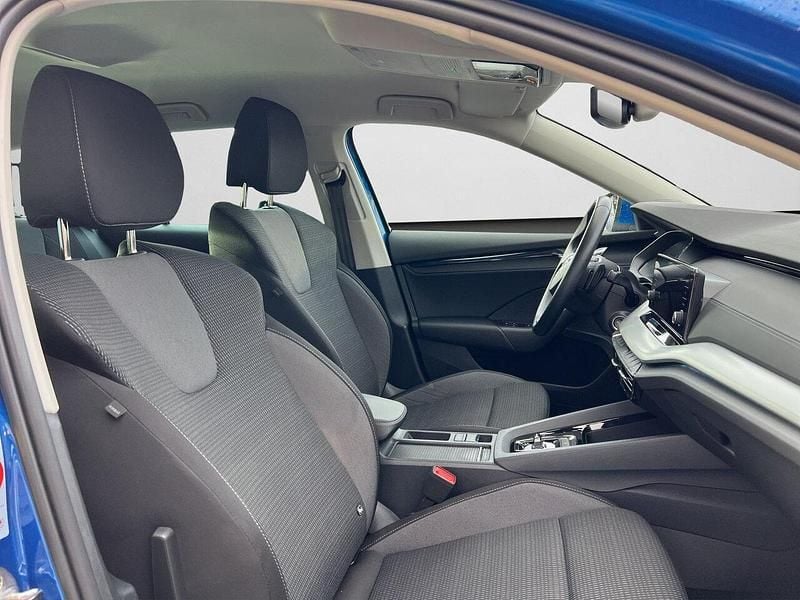 Gebraucht Skoda Octavia 150 PS (110 kW) 2024 Raceblau metallic (metallic) Limousine