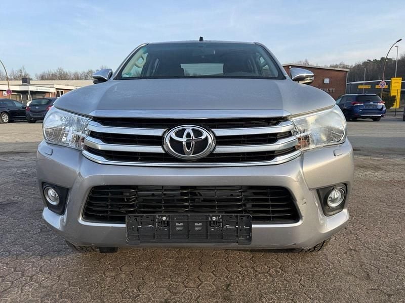Silber Gebraucht 2020 Toyota HiLux Comfort Abholung | 28.900 € - Bild 1/4