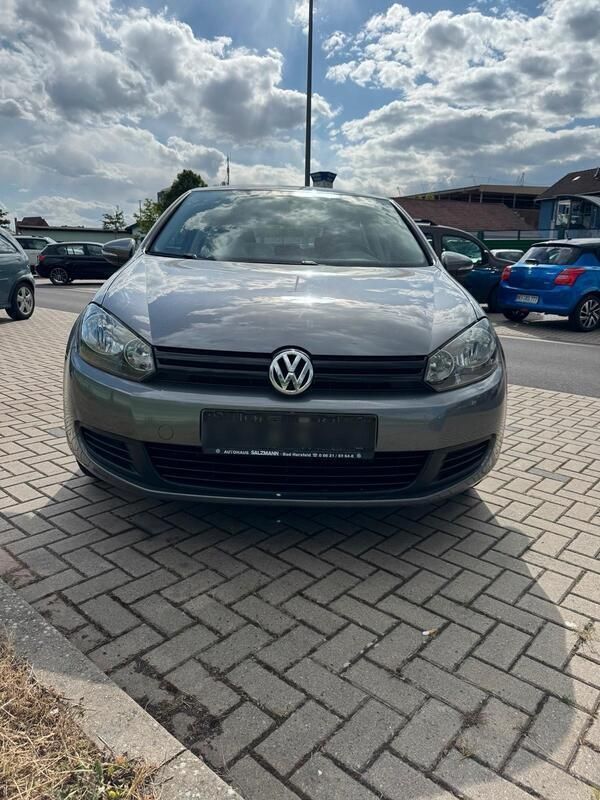 Grau Gebraucht 2009 VW Golf VI Limousine | 5.390 € (Guter Preis) - Bild 1/4