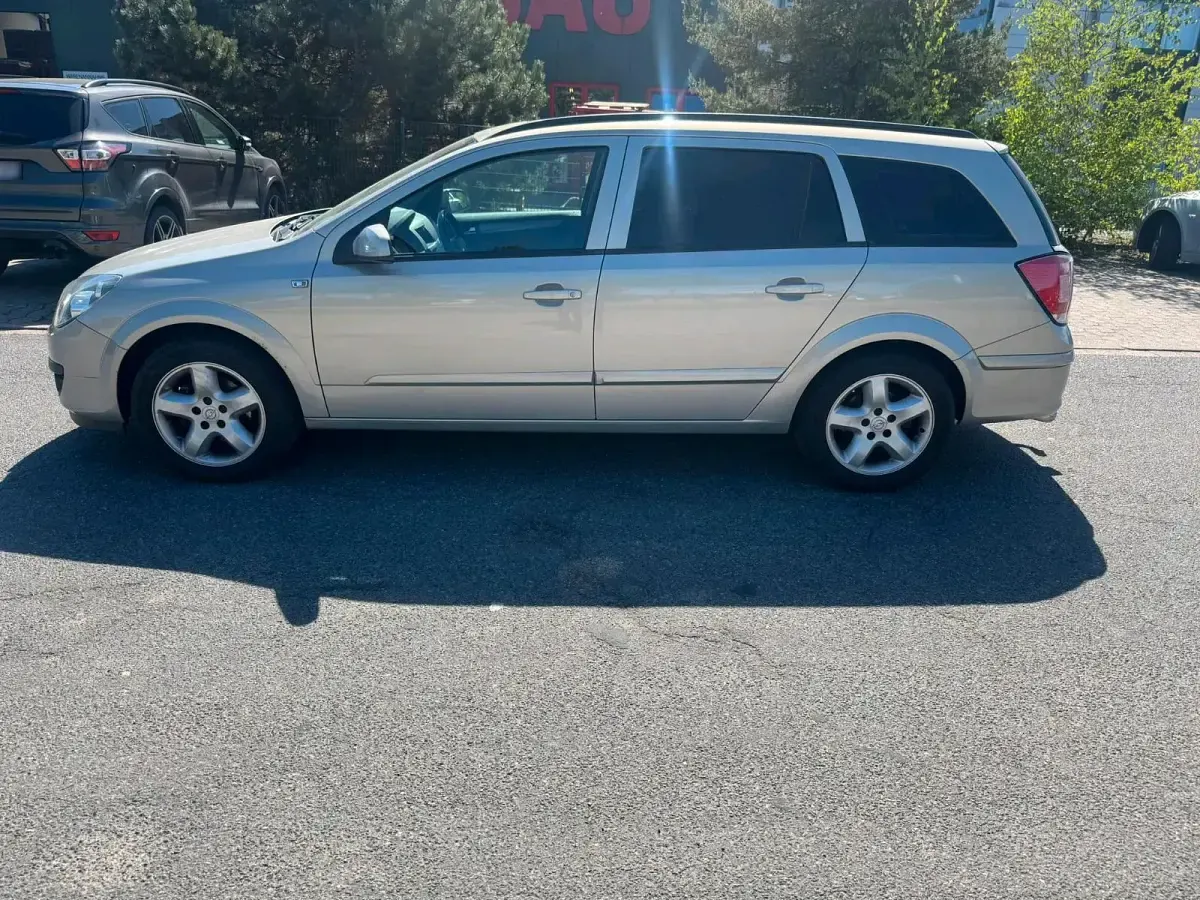 Gebraucht Opel Astra 2006 Grau Kombi
