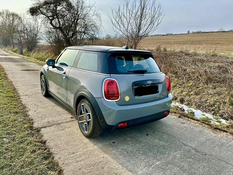 Gebraucht Mini Cooper SE 135 kW (184 PS) 2021 Grau Kleinwagen