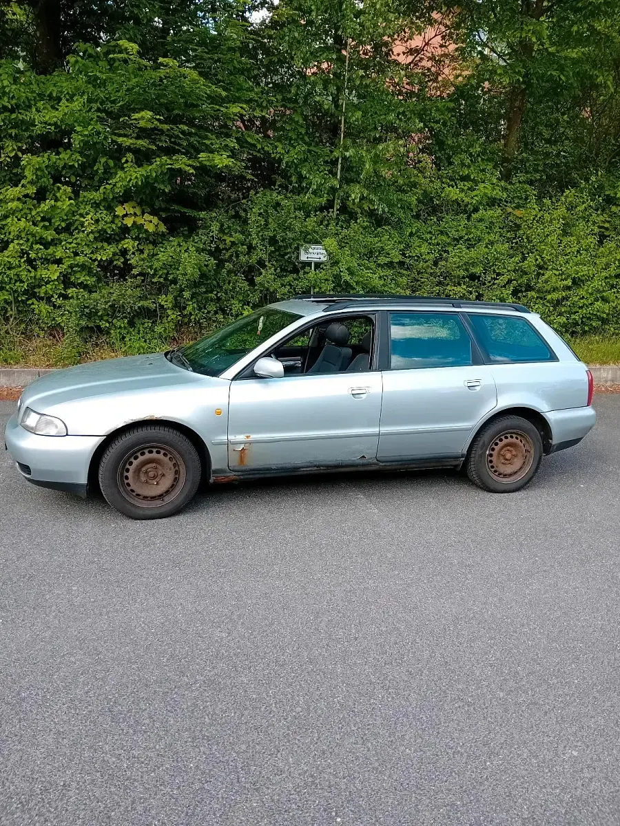 Gebraucht Audi A4 115 PS (84 kW) 1998 Silber Kombi