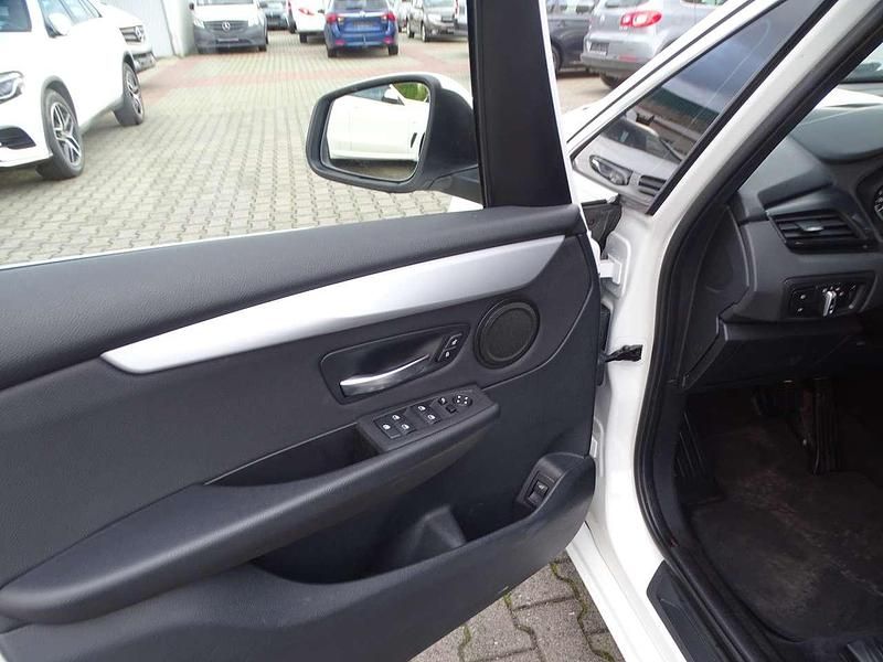 Gebraucht BMW 218 150 PS (110 kW) 2018 Alpinweiss iii Van / Kleinbus