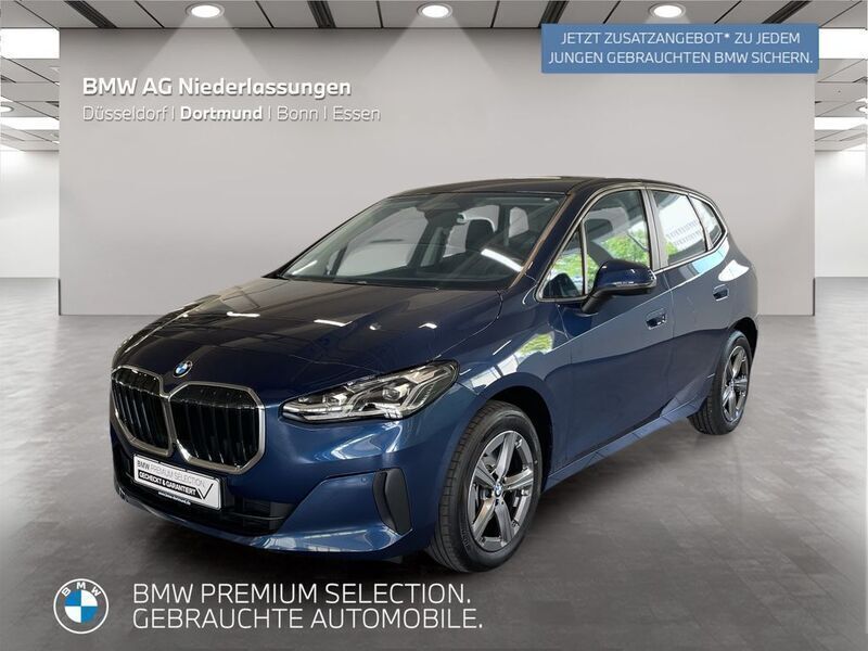 Blau Gebraucht 2023 BMW 218 Active Tourer Luxury Line Van / Kleinbus | 33.999 € (Fairer Preis) - Bild 1/2