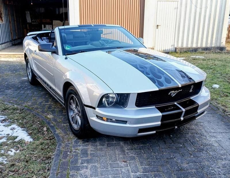 Gebraucht 2006 Ford Mustang Cabrio | 11.950 € (Teuer) - Bild 1/4