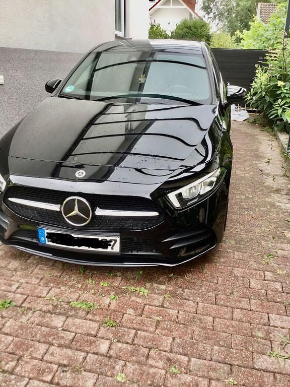 Schwarz Gebraucht 2021 Mercedes A200 Advanced Limousine | 29.999 € (Teuer) - Bild 1/2