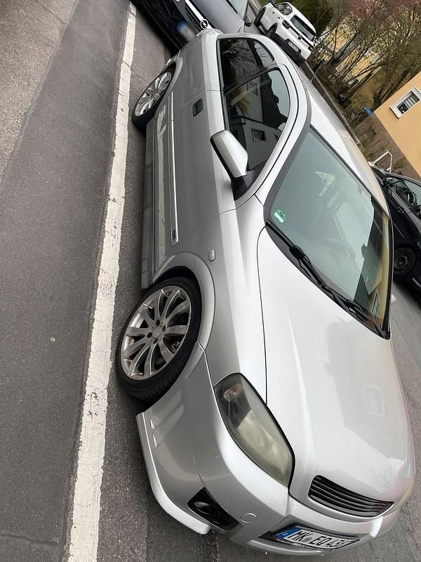 Gebraucht Opel Astra Edition 120 PS (88 kW) 2000 Silber Coupé