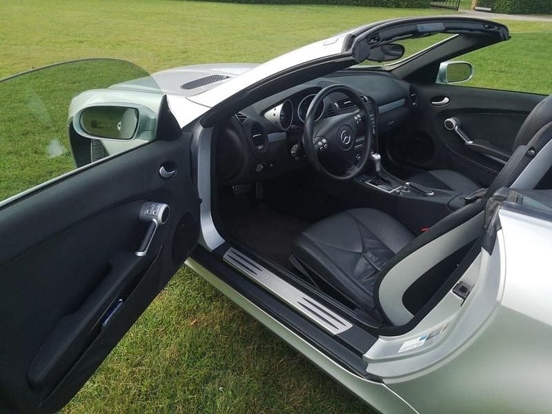 Gebraucht Mercedes SLK280 231 PS (169 kW) 2005 Silber Cabrio
