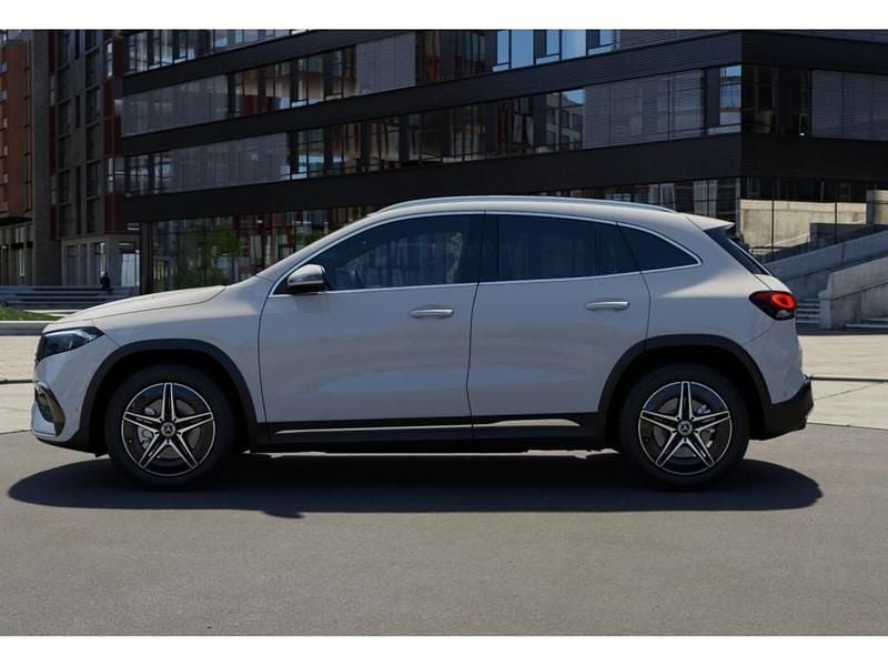 Gebraucht Mercedes EQA300 AMG 167 kW (228 PS) 2023 Unilack polarweiß SUV