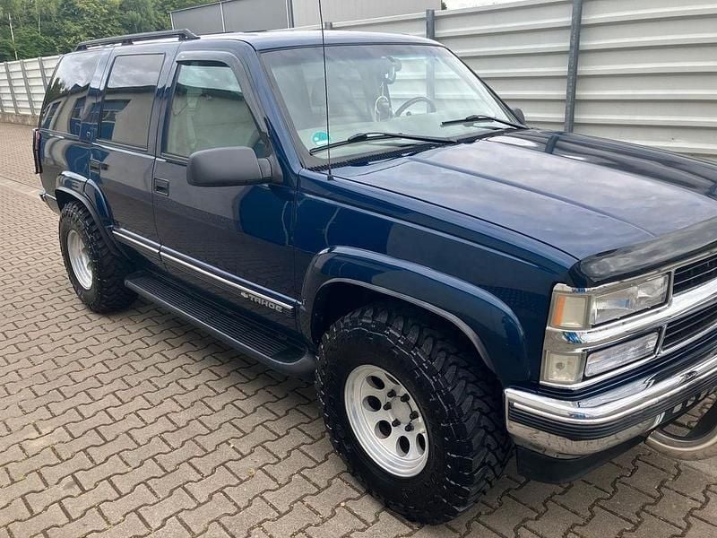 Blau Gebraucht 1999 Chevrolet Tahoe SUV | 13.500 € (Fairer Preis) - Bild 1/4