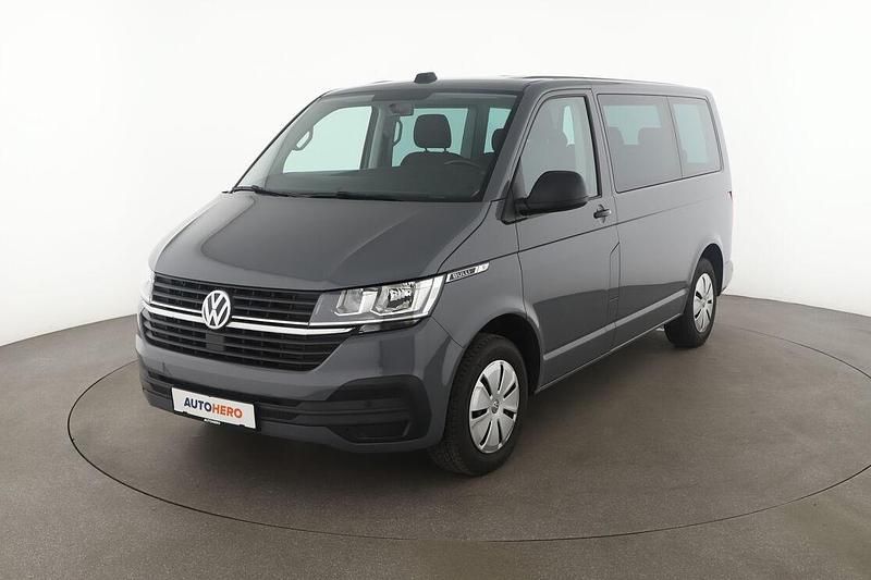Grau Gebraucht 2020 VW Multivan Family Van | 35.270 € (Fairer Preis) - Bild 1/3