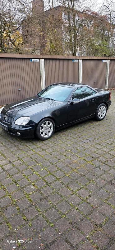 Schwarz Gebraucht 2002 Mercedes SLK200 Edition Cabrio | 3.000 € (Superpreis) - Bild 1/4