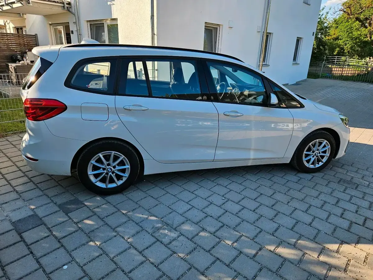 Gebraucht BMW 216 116 PS (85 kW) 2019 Weiß Limousine