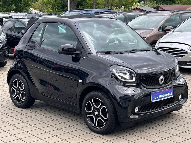 Schwarz Gebraucht 2019 Smart ForTwo Cabrio Prime Cabrio | 21.990 € (Etwas zu teuer) - Bild 1/4