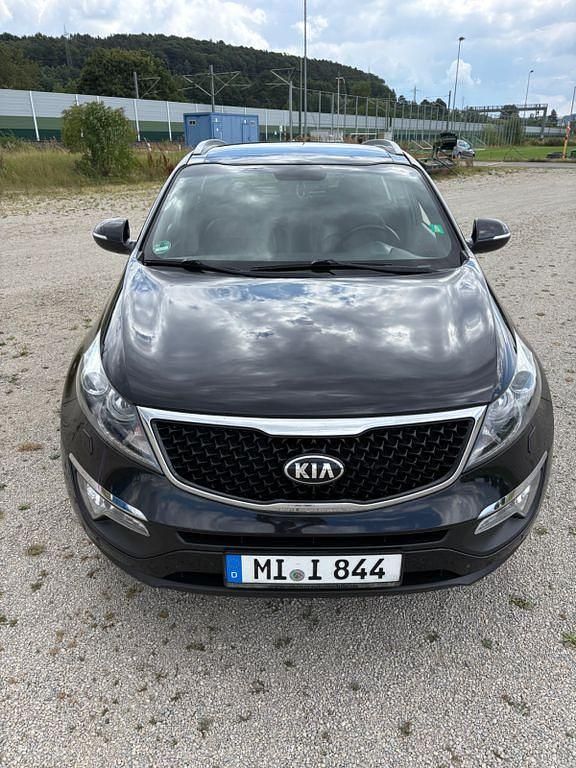 Schwarz Gebraucht 2015 Kia Sportage Spirit SUV | 9.100 € (Guter Preis) - Bild 1/4